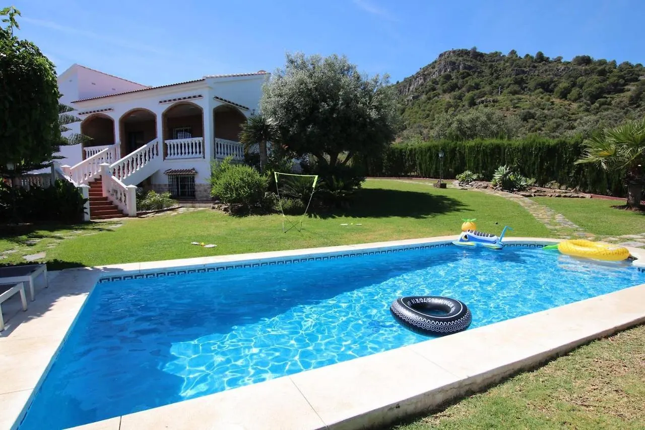 Tess Villa Fleury location